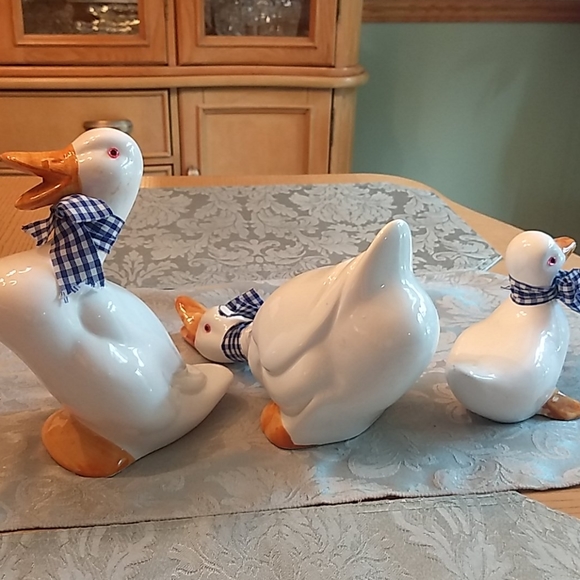 Ceramic Goose Set - Picture 2 of 4